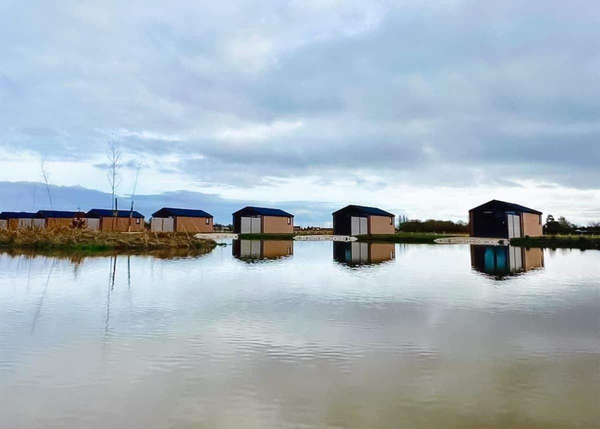 Lakeside Fishing Retreats Old Leake エクステリア 写真
